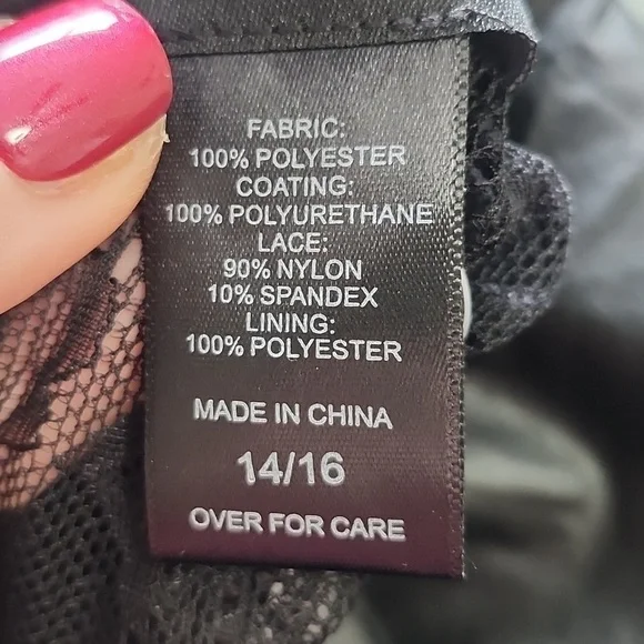 NWT ASHLEY STEWART BLACK LACE & FAUX LEATHER HI LOW GOTHIC TOP SIZE 14/16 - Picture 15 of 16